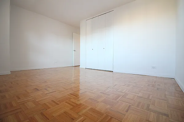 Rented by Corcoran | media 19