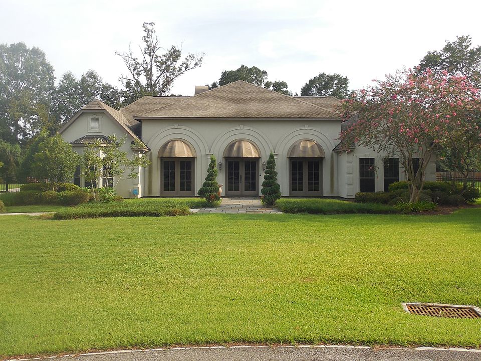 1st image of 18273 Magnolia Oaks Dr
