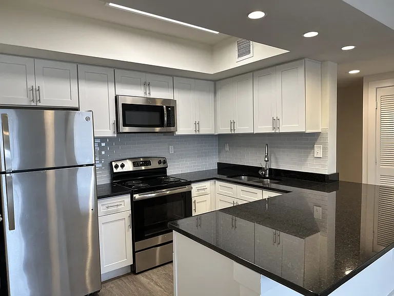 Wesley Townsend Apartments at Buckhead — Photo 83
