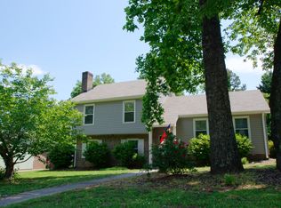 3300 Colony Dr, Jamestown, NC 27282