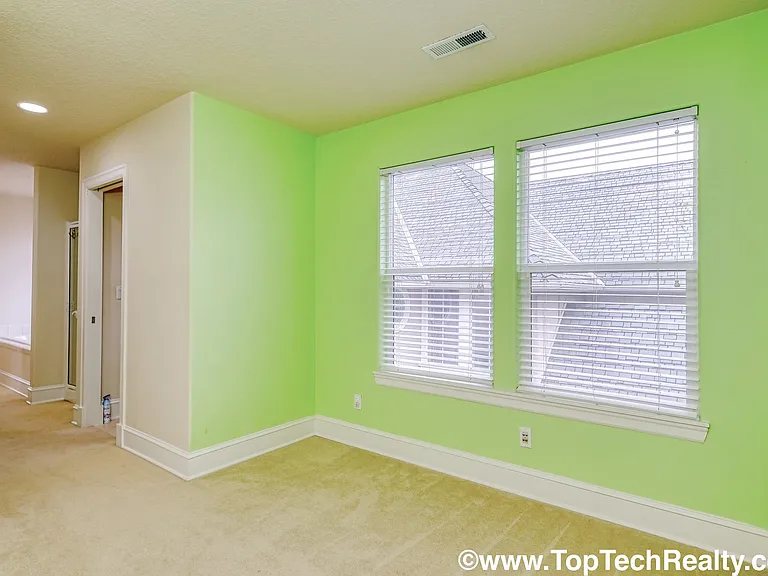 12852 NW Bayonne Ln — Photo 15