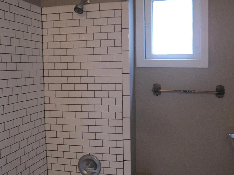 821 Hovey St SW — Photo 4