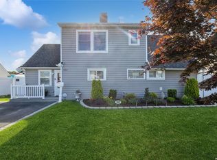 162 Bloomingdale Rd, Levittown, NY 11756