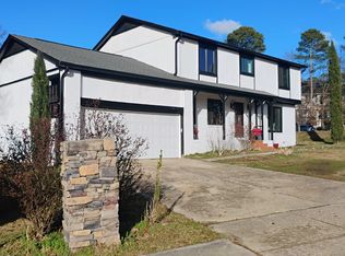 2 Lynn Rd, Raleigh, NC 27609