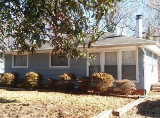 2713 Woodvale Dr, Winston Salem, NC 27127