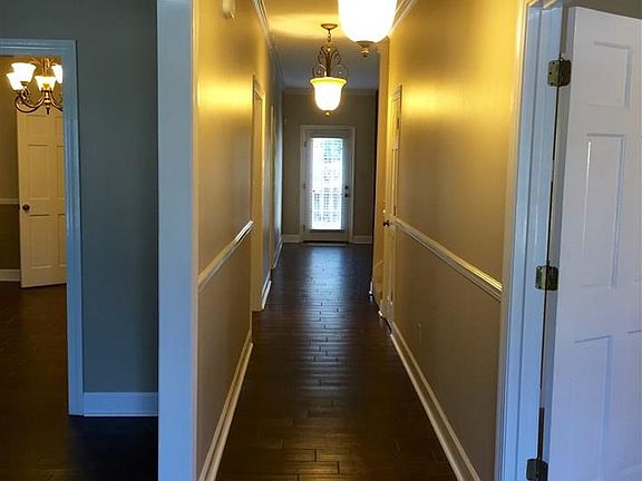 2nd image of 1419 Lemhurst Dr