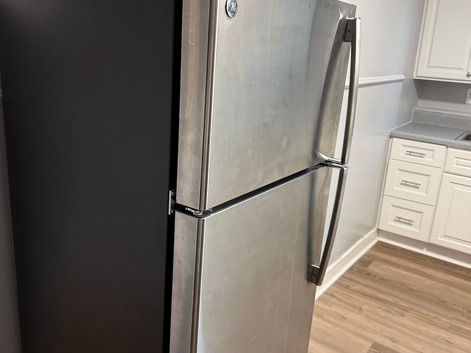 1st image of 301 S Broad St #4