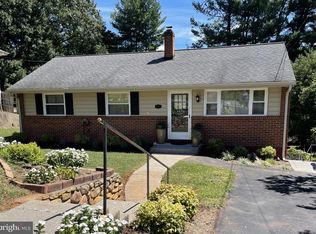 1048 Estates Rd SE, Roanoke, VA 24014