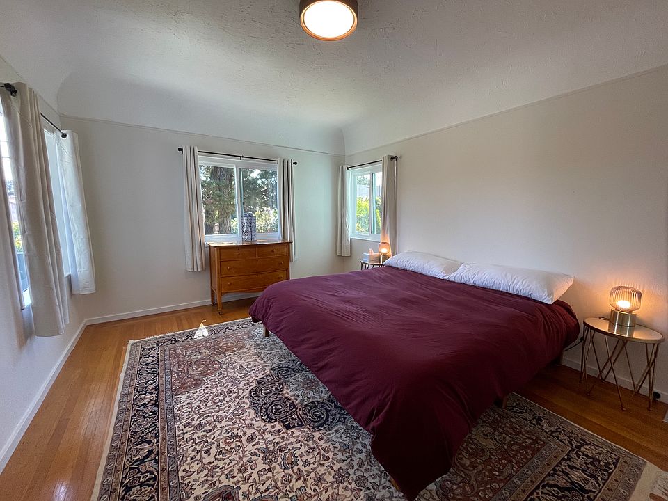 Bedroom 1: King bed