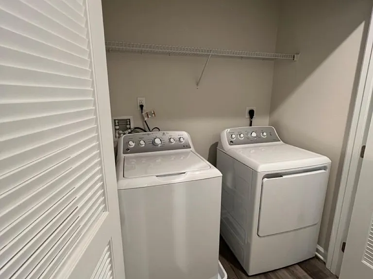108 Nelson Ln #123 — Photo 7