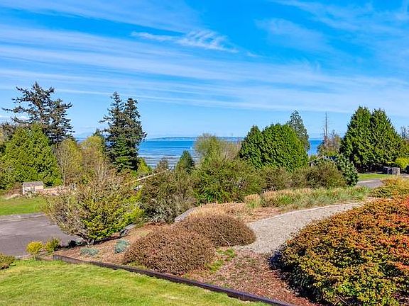 4th image of 2123 Whalen Dr