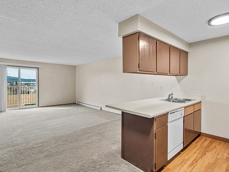 Cedar Green Apartments — Photo 40