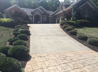 325 Ravenwood Dr SE, Rome, GA 30161