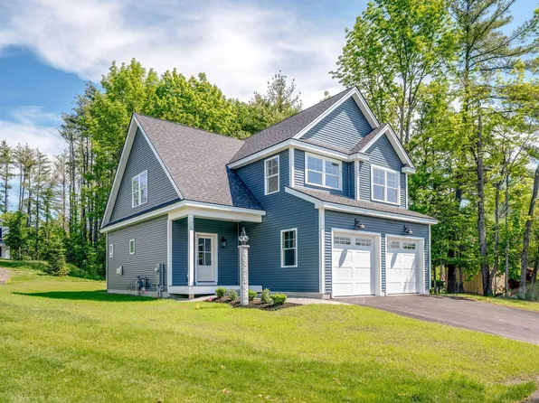 11 Bluebird Trail, Falmouth, ME 04105