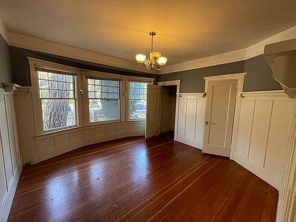 4th image of 101 S Delaware St #103
