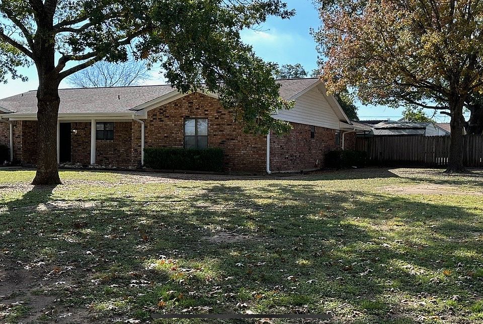 1st image of 140 Towne West Dr