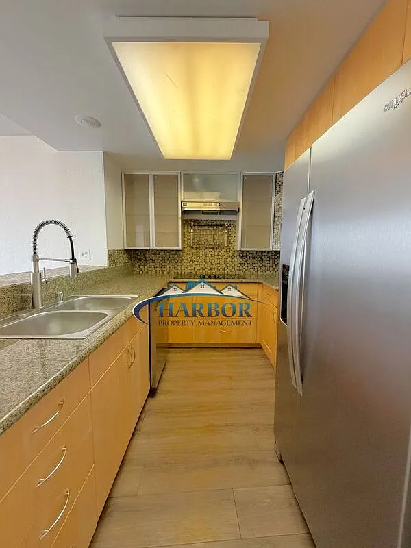 2 bed, 2.0 bath, 1050 sqft, $4,250 — Photo 3