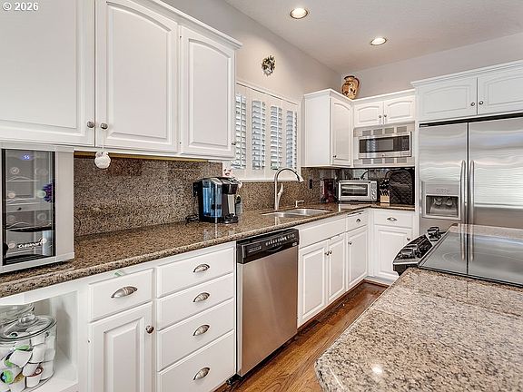 5th image of 3011 Club House Ct