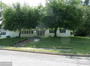 1111 Pinewood Dr, Frederick, MD 21701