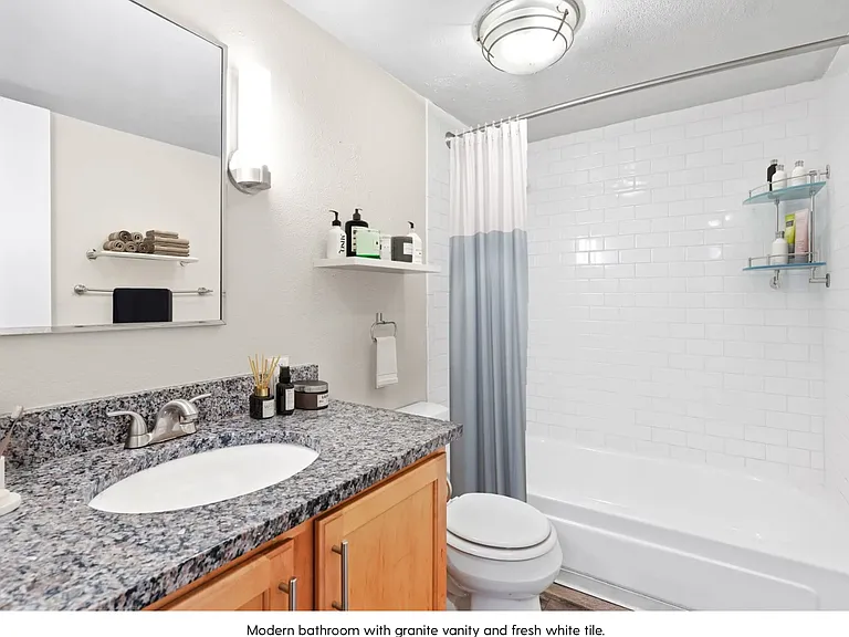 Bellaire Apartment Homes — Photo 25