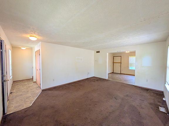 4th image of 3961 15th St