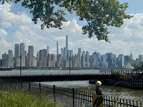 121 Abbie Court image 6 of 9