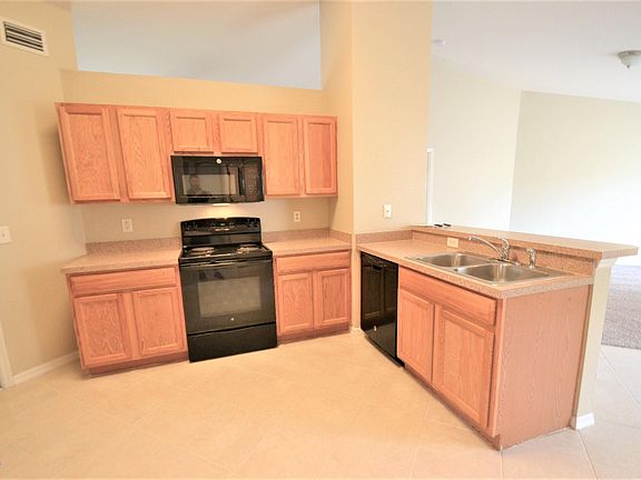 5th image of 1303 Alcazar St SE
