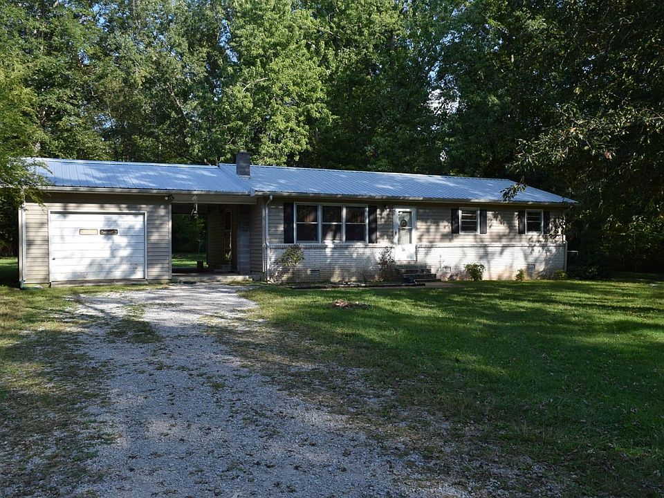 1st image of 224 Dogwood Ln
