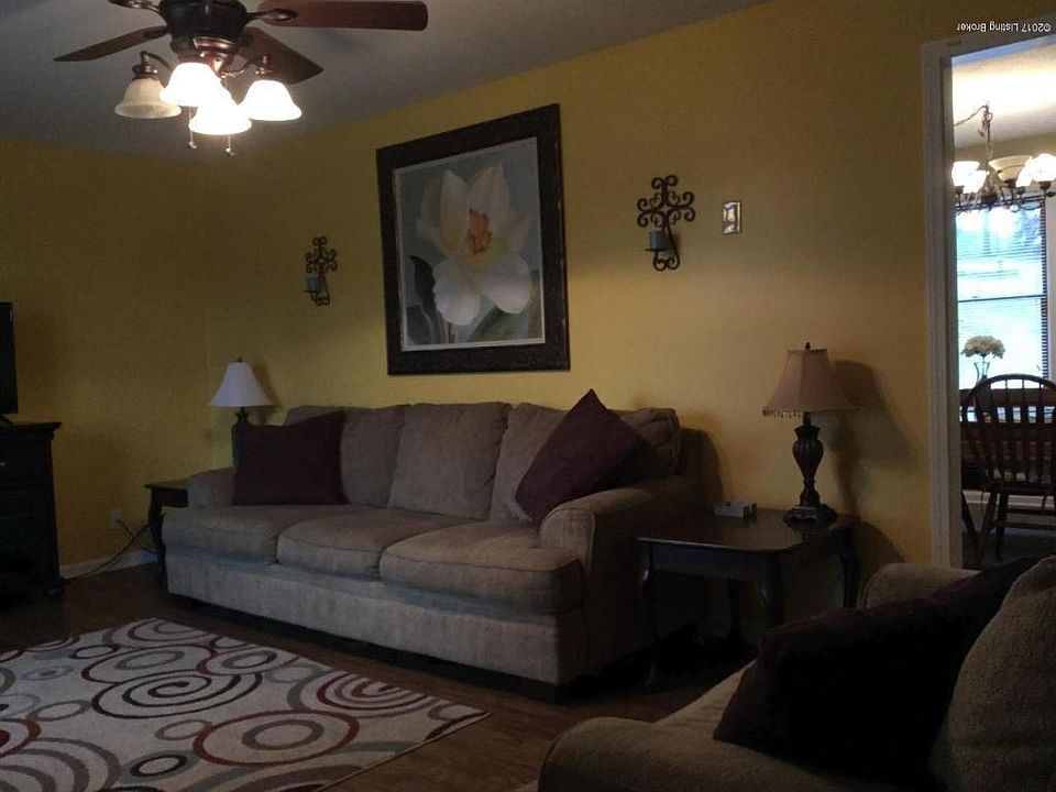 2nd image of 855 Culvers Ln
