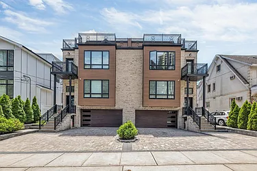 34 Lafayette Avenue