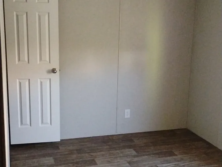 49 Plaza Dr — Photo 8