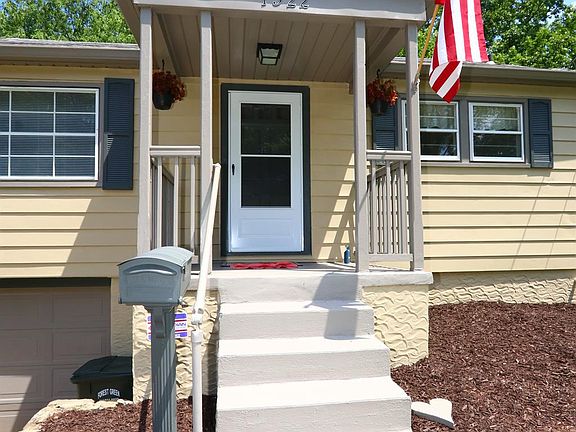 4th image of 1322 Schirmer Ave
