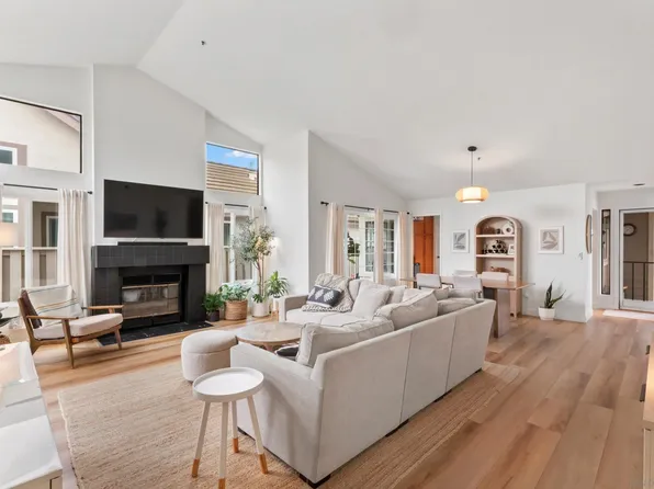 1938 Spyglass Cir, Vista, CA 92081