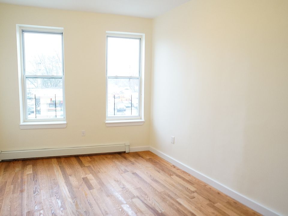 2nd image of 4850 White Plains Rd #1