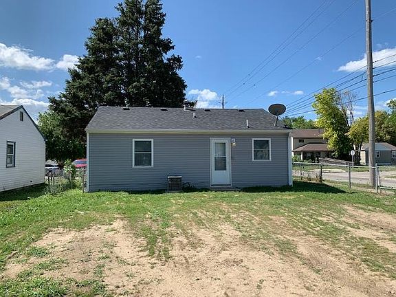 2nd image of 3458 10th Ave