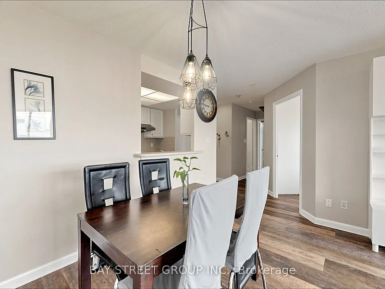 1001 Cedarglen Gate #Penthouse 720 — Photo 14