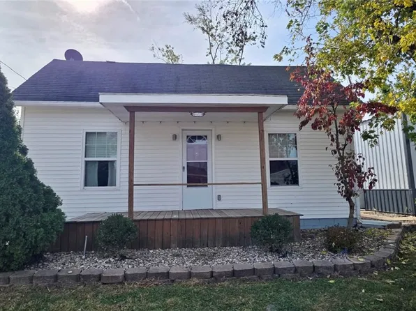 728 14th St, Charleston, IL 61920
