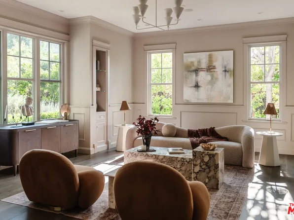 4760 Amigo Ave, Tarzana, CA 91356