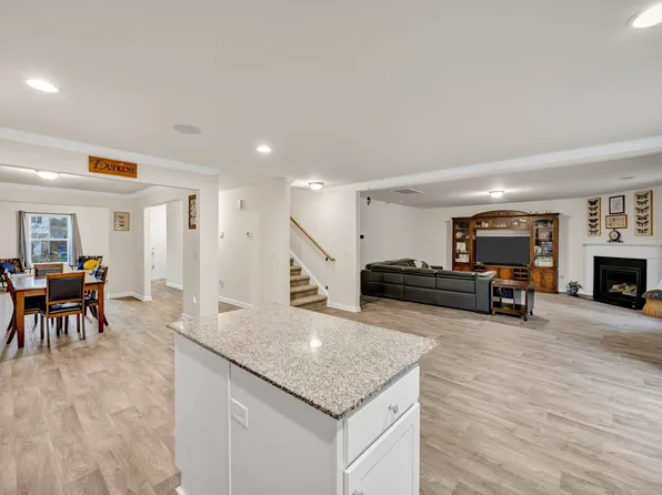 169 Carriagebrook Cir, Camden, SC 29020