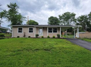 7 Glenmark Ct, Maryland Heights, MO 63043