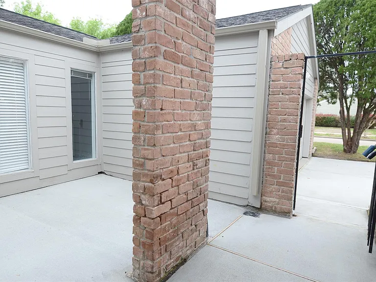 2023 Woodland Springs St — Photo 8
