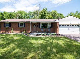 4194 Wood Acre Dr, Bellbrook, OH 45305