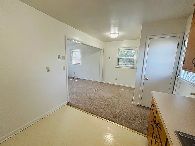 1407 Toms Creek Rd #8 — Photo 10