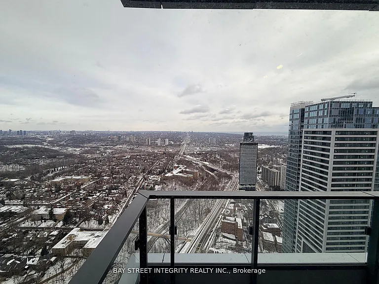 395 Bloor St E #4808 — Photo 1