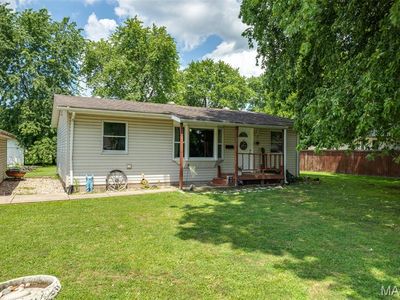 305 W 8th St, Staunton, IL, 62088
