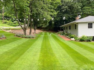 668 Winding Brook Ln, Califon, NJ 07830