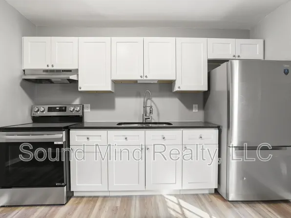 2600 Mallard Ct, Rocky Mount, NC 27804