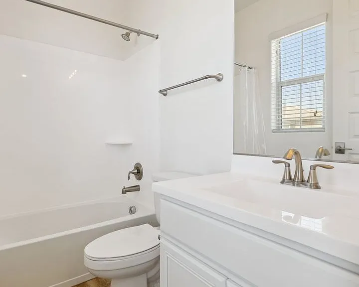 211 E Brinley Dr — Photo 36