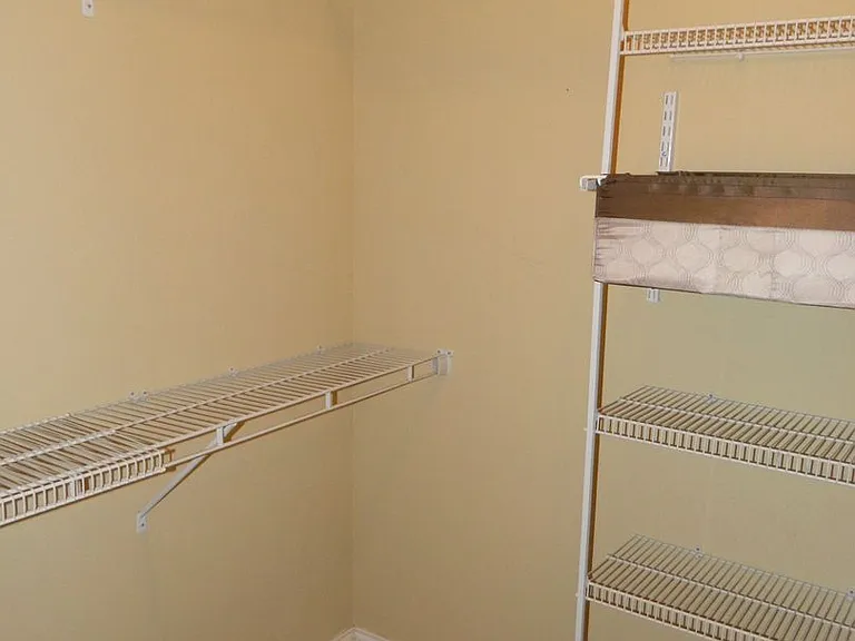 4108 Dewaal St — Photo 33