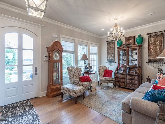 3rd image of 6725 Goodnight Loving Trl